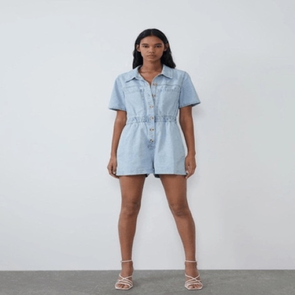 Zara Blue High-Waisted Straight-Leg Jeans - Picture 2 of 4